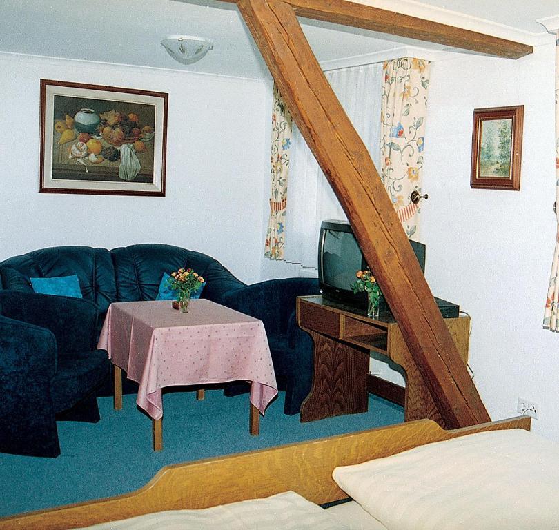 מלון Vorderheubronn Berggasthof Haldenhof חדר תמונה